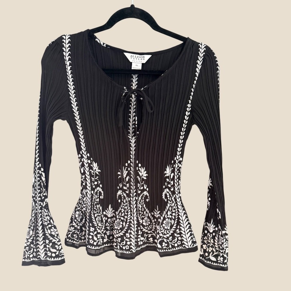 Allison Taylor Y2k Whimsigoth Petite S Black White Paisley Bell Sl Tie Front Top